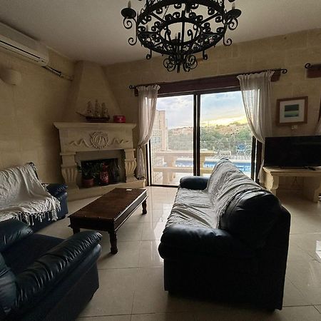 Gozo Island Escape Sleeps 4 With Private Bathroom Ghajn il-Kbira  Exteriör bild