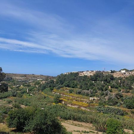 Gozo Island Escape Sleeps 4 With Private Bathroom Ghajn il-Kbira  Exteriör bild