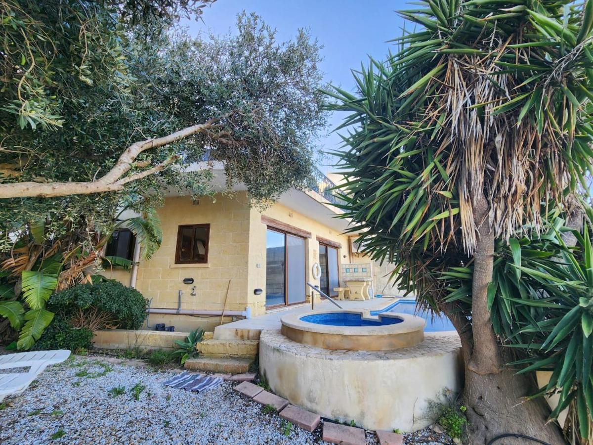 Gozo Island Escape Sleeps 4 With Private Bathroom Ghajn il-Kbira  Exteriör bild