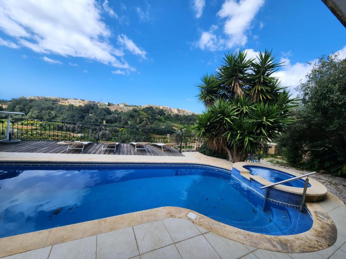 Gozo Island Escape Sleeps 4 With Private Bathroom Ghajn il-Kbira  Exteriör bild